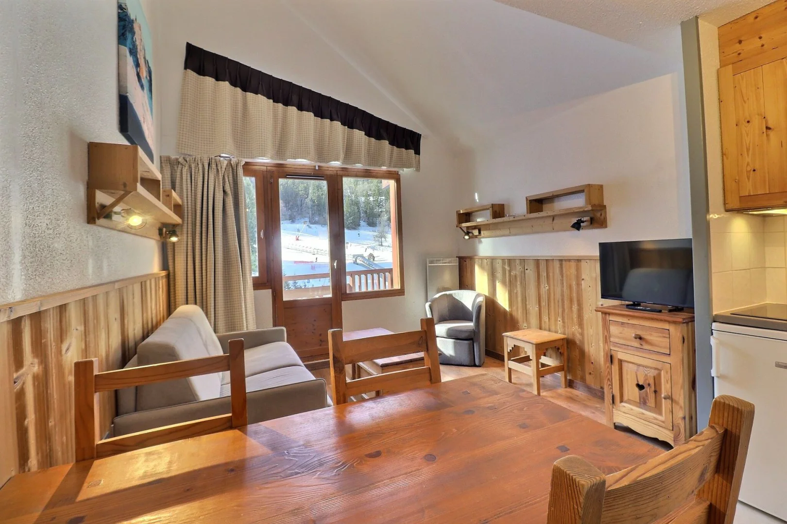 LGB505 / Dos piezas / La Tania / Centre - La Tania