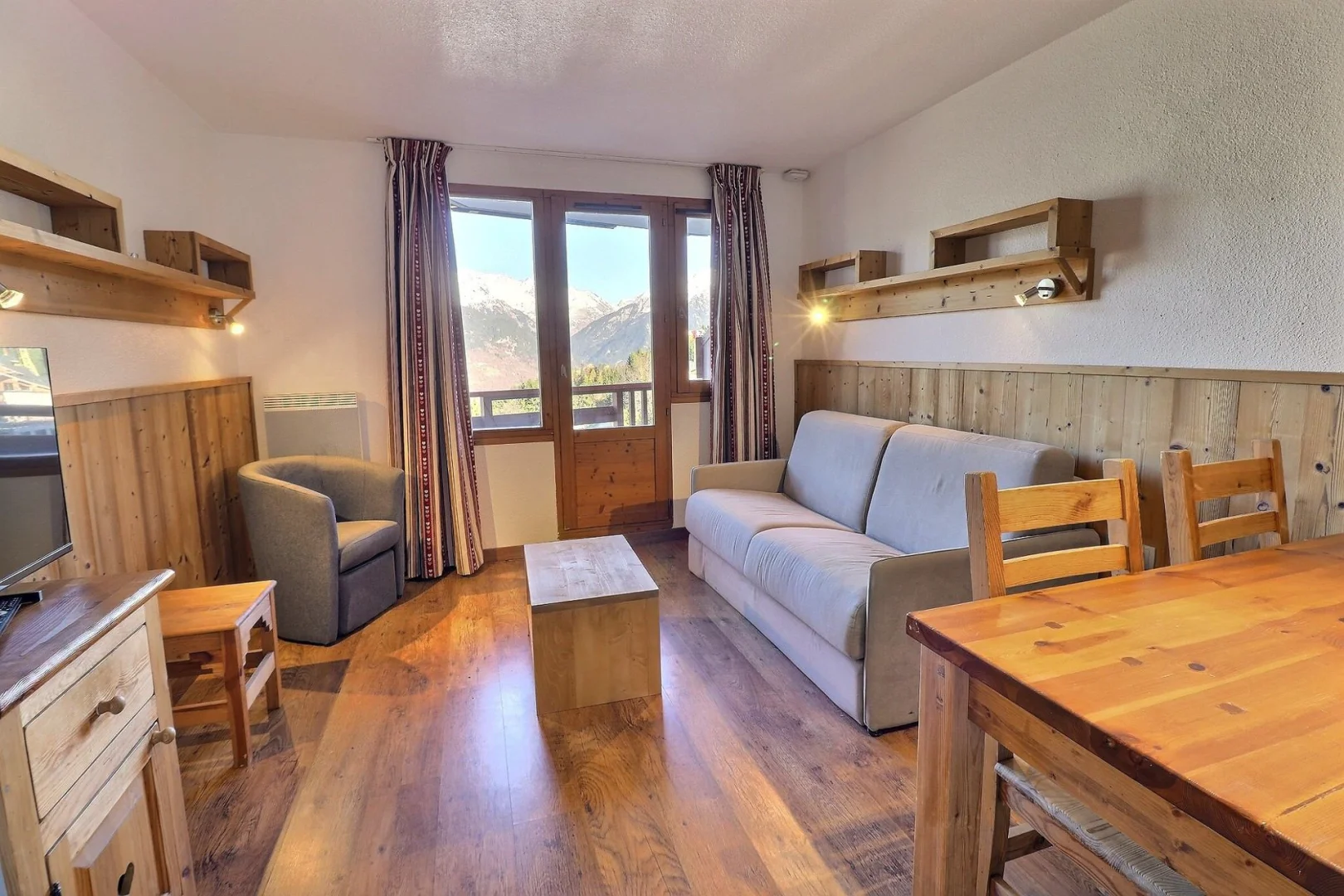 LGB814 / Dos piezas / La Tania / Centre - La Tania