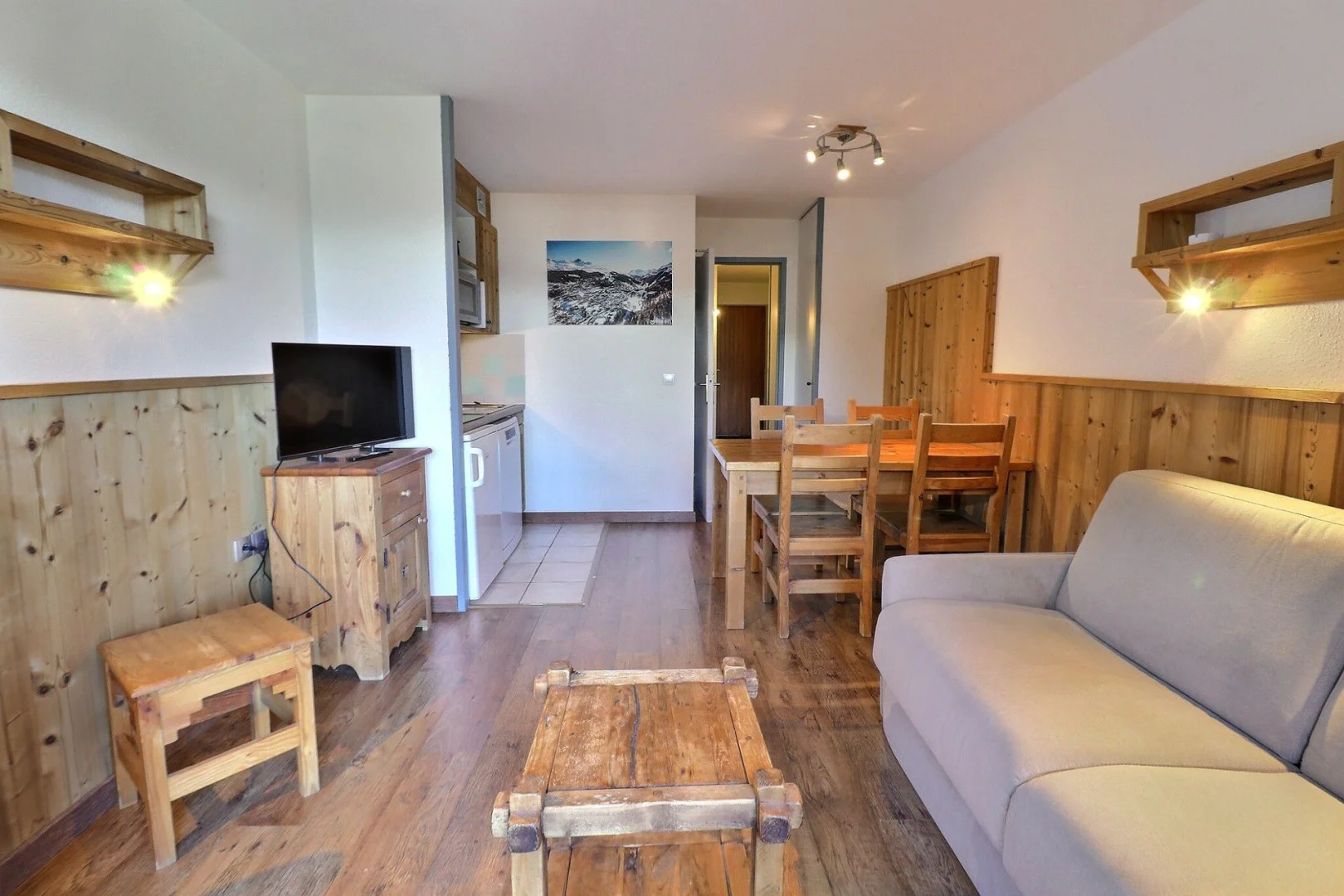 LGB824 / Dos piezas / La Tania / Centre - La Tania